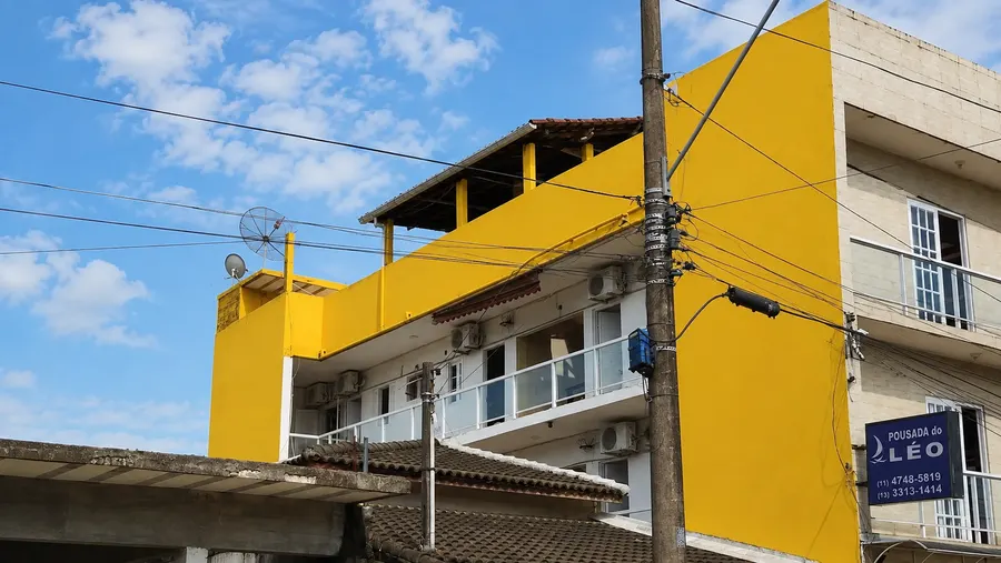 Sacada e terraço da Pousada do Léo